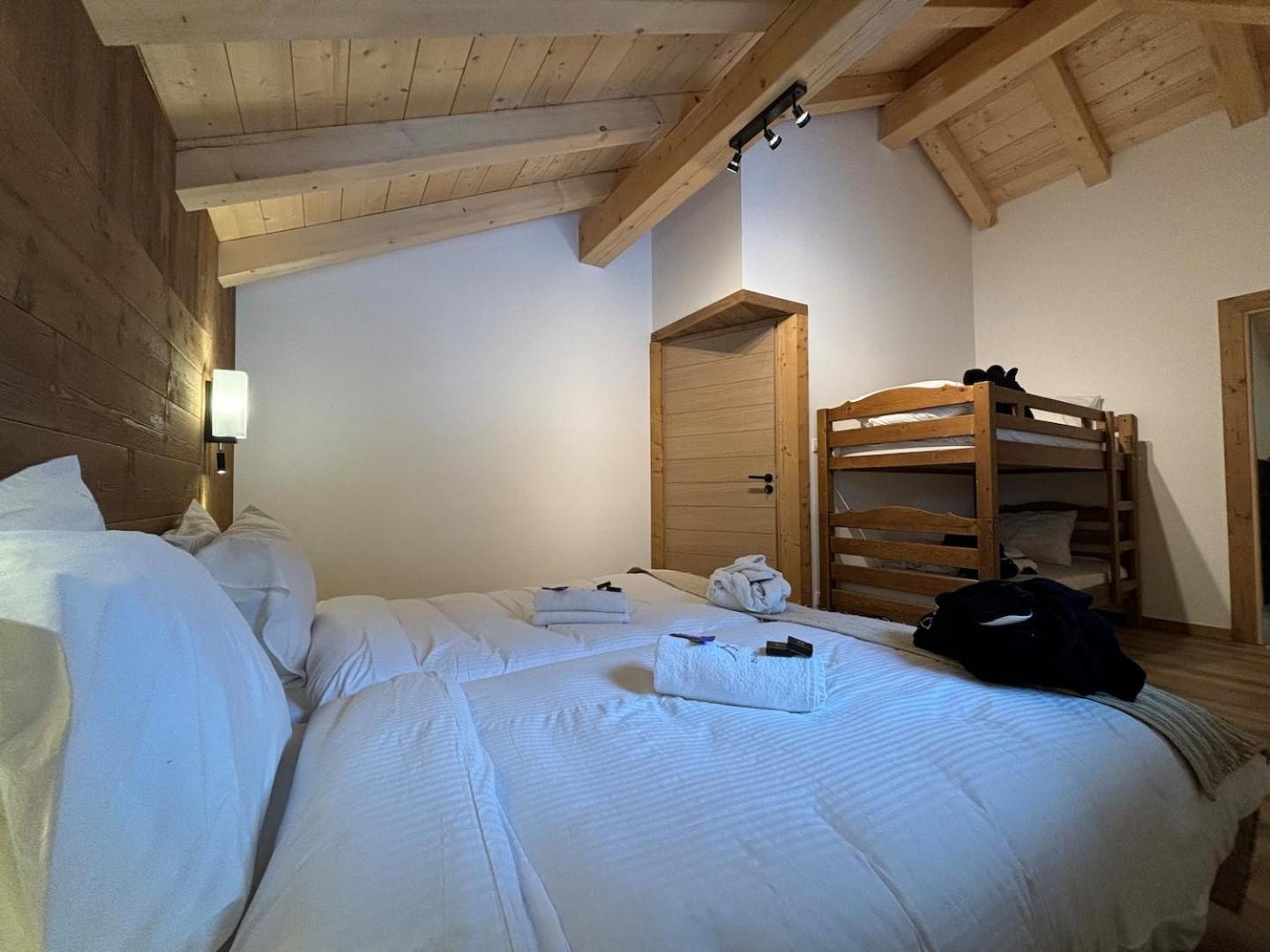 Chalets, Les Crozats モントリオン エクステリア 写真